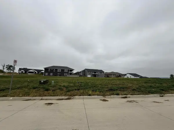 Lot 37 Sickle Lane, Dubuque, IA 52002