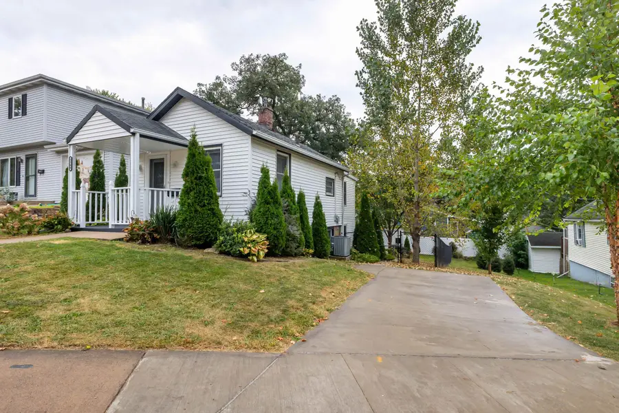 1568 Fairfax Avenue, Dubuque, IA 52001 - Image #2