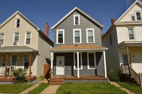 2738 Jackson Street, Dubuque, IA 52001