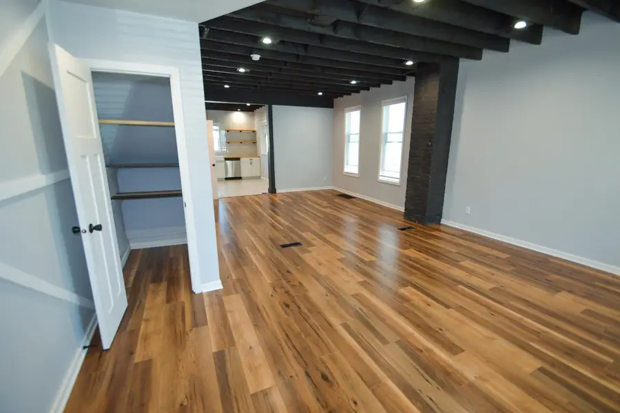 2738 Jackson Street, Dubuque, IA 52001 - Image #2