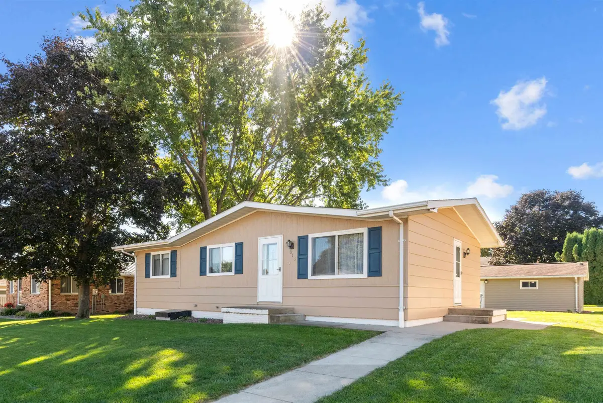 815 SW 4th Avenue, Cascade, IA 52033 - Image #1