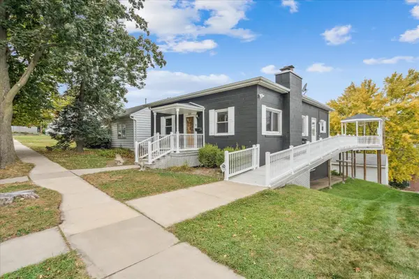 595 Cooper Place, Dubuque, IA 52001