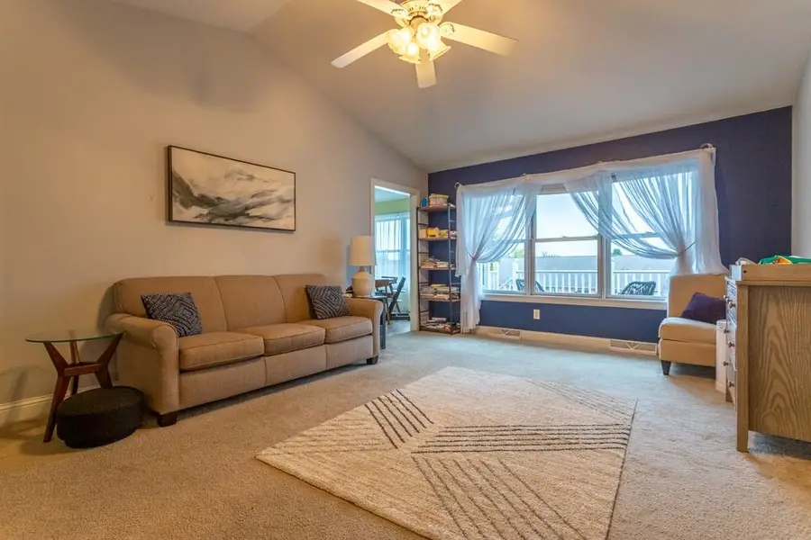 816 NW 6th Avenue, Cascade, IA 52033 - Image #3