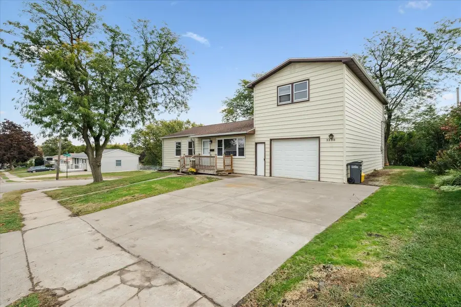 2290 Theda Drive, Dubuque, IA 52001 - Image #2