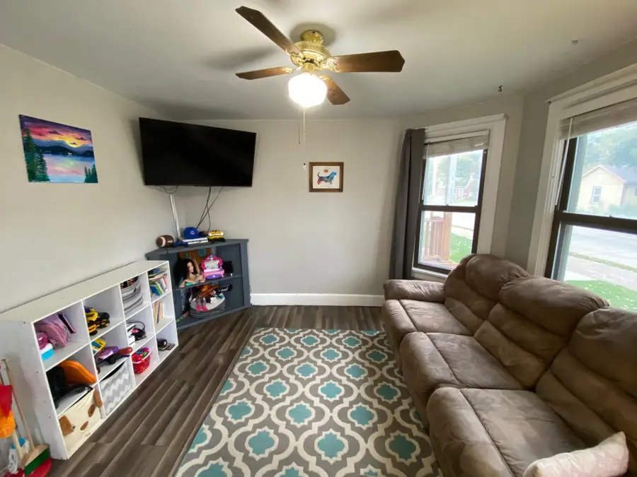 3046 Central Avenue, Dubuque, IA 52001 - Image #2