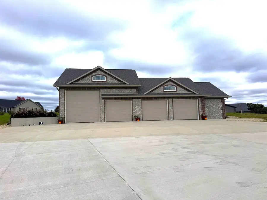 340 Blue Heron Lane, Guttenberg, IA 52052 - Image #3