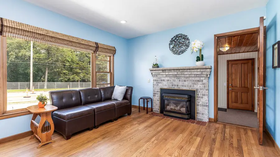 2995 Asbury Road, Dubuque, IA 52002 - Image #2