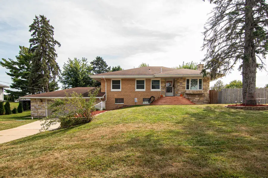 10080 Boleyn Road, Dubuque, IA 52001 - Image #2