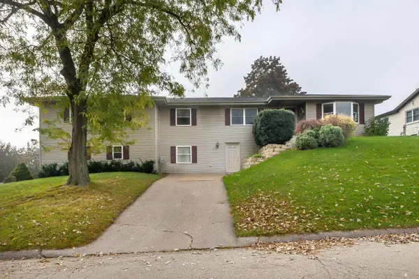 556 Peach Street, East Dubuque, IL 61025