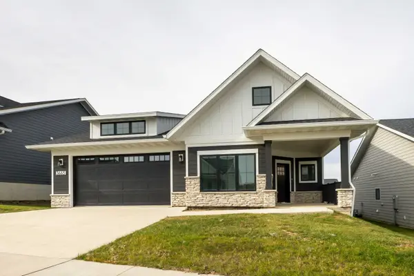 3665 Vintage Lane, Dubuque, IA 52002