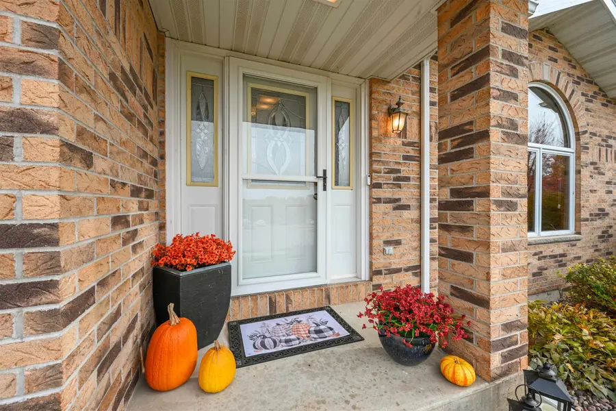 2418 Hacienda Drive, Dubuque, IA 52003 - Image #2