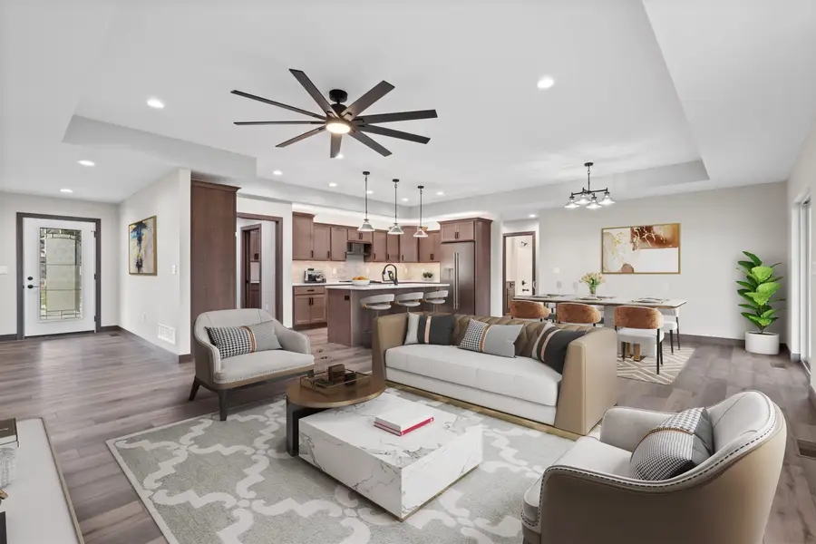 932 Red Oak Street, Manchester, IA 52057 - Image #2