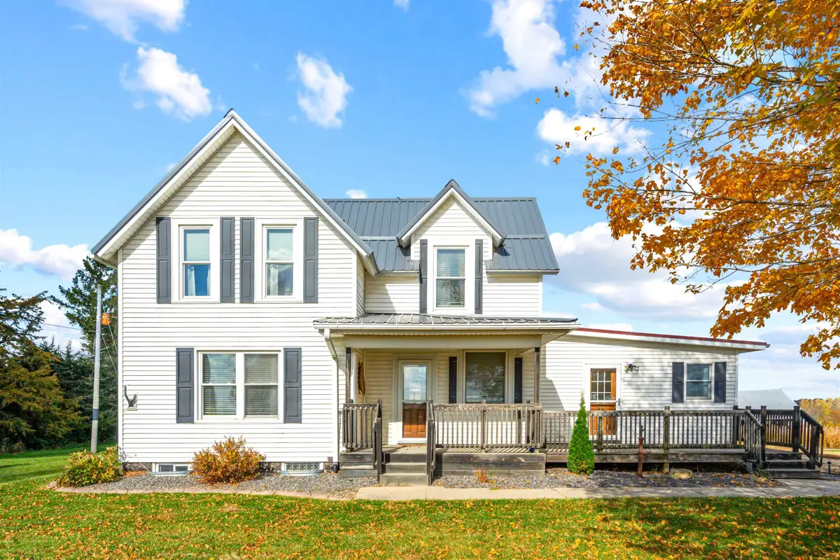 8212 98th Street, Wyoming, IA 52362 - Image #1