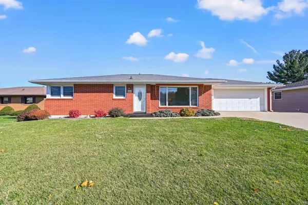 2734 Linda Court, Dubuque, IA 52001