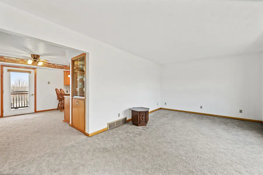 2734 Linda Court, Dubuque, IA 52001 - Image #3