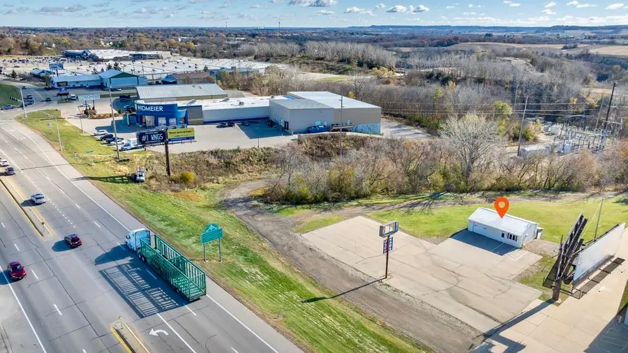 4400 Dodge Street, Dubuque, IA 52003 - Image #3