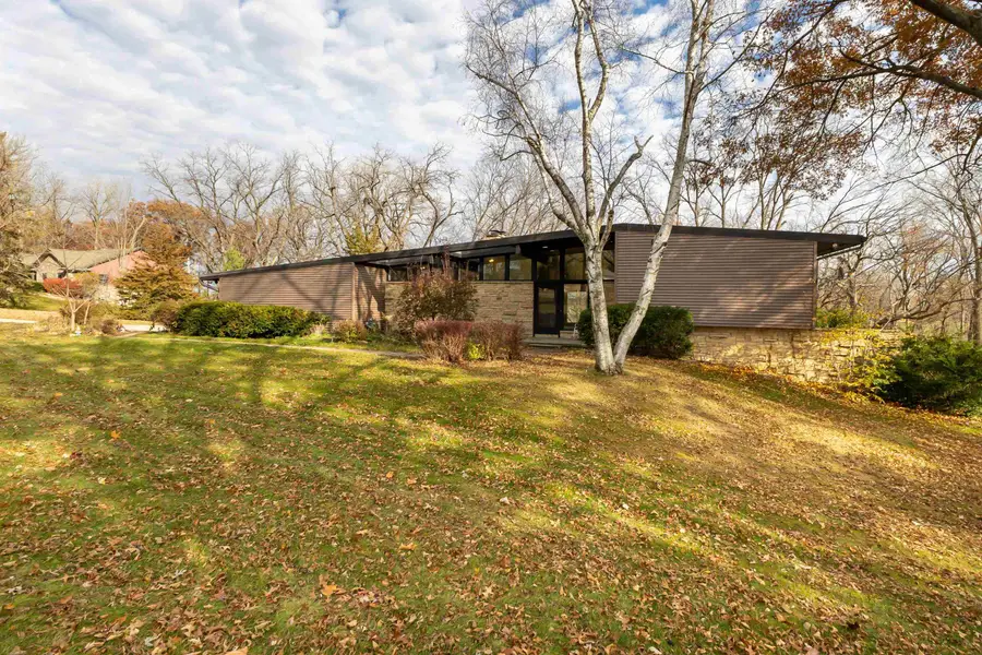 12350 Barony Drive, Dubuque, IA 52001 - Image #2