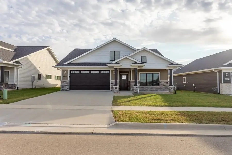 4459 Ewing Drive, Dubuque, IA 52002 - Image #3