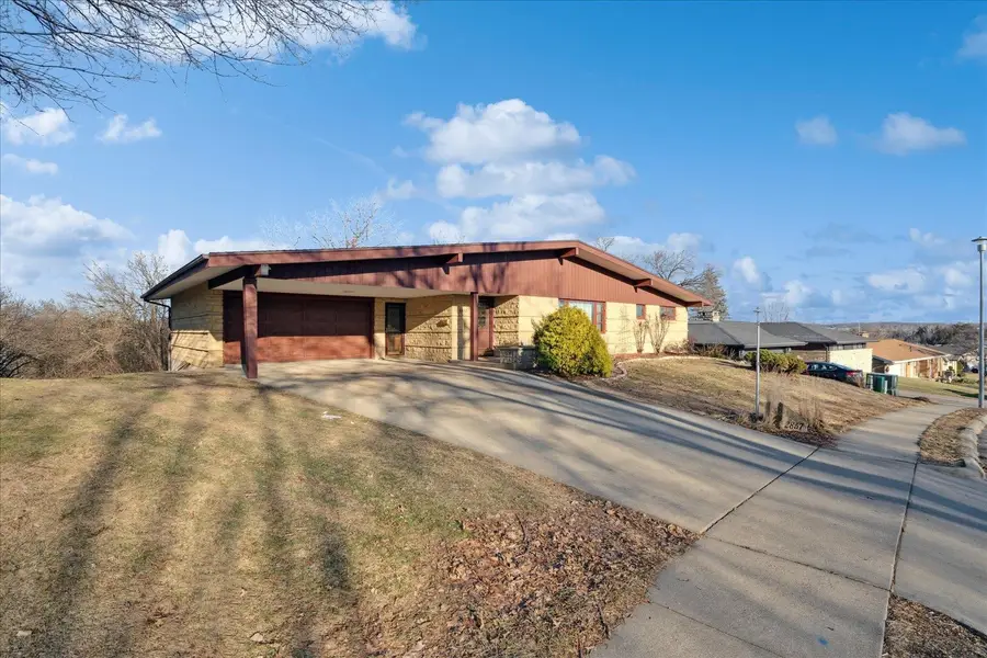 2857 Northridge Drive, Dubuque, IA 52001 - Image #3