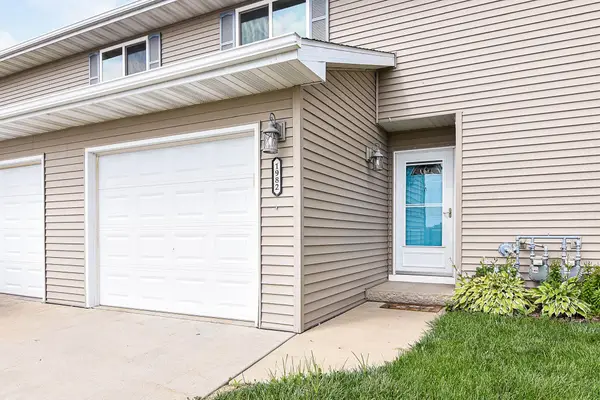 1982 Golden Eagle Drive, Dubuque, IA 52001