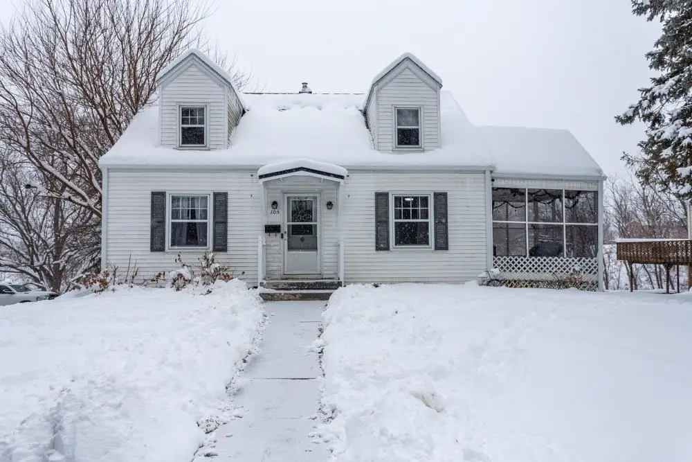 105 Cherokee Drive, Dubuque, IA 52003 - Image #1