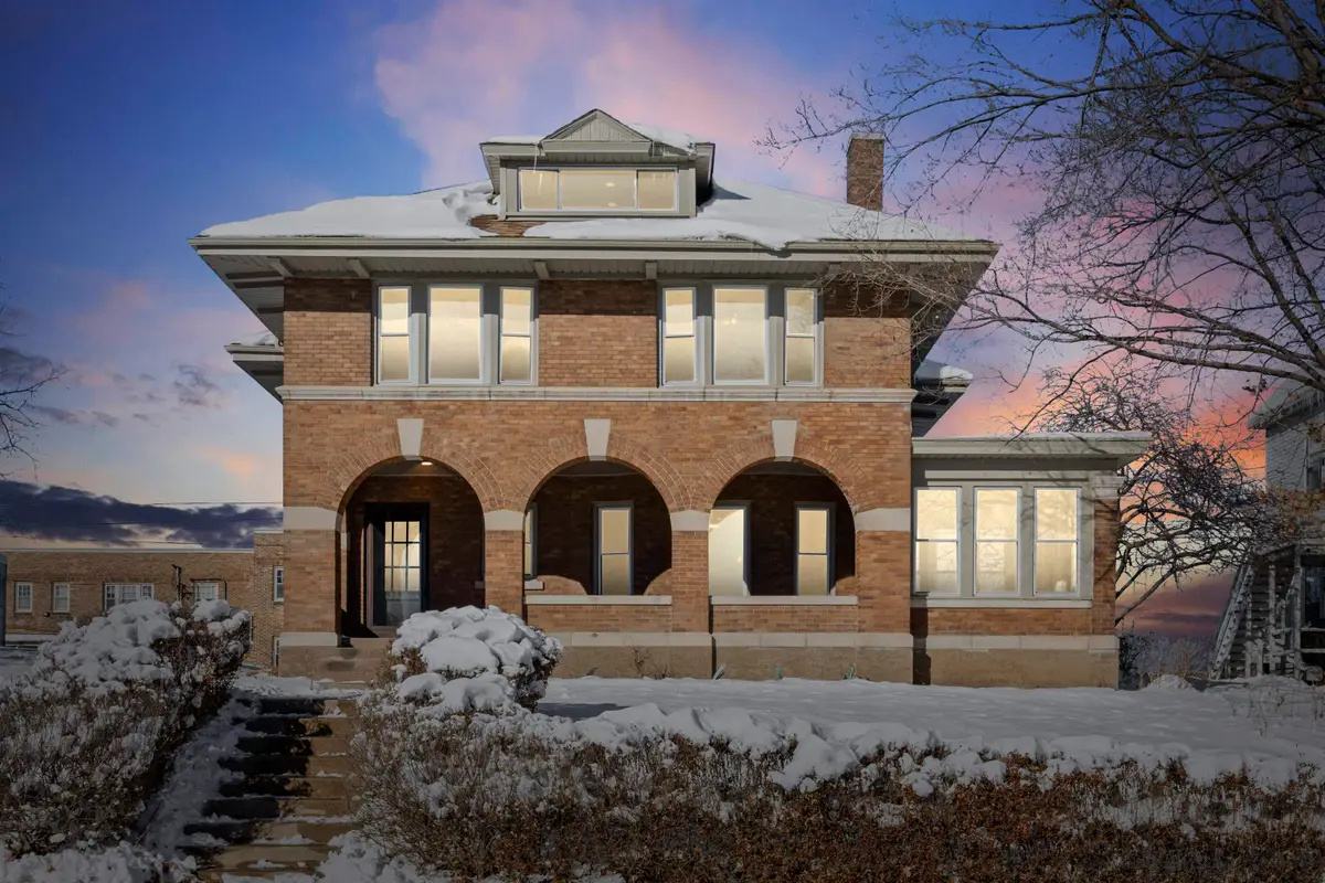 583 Fenelon Place, Dubuque, IA 52001 - Image #1