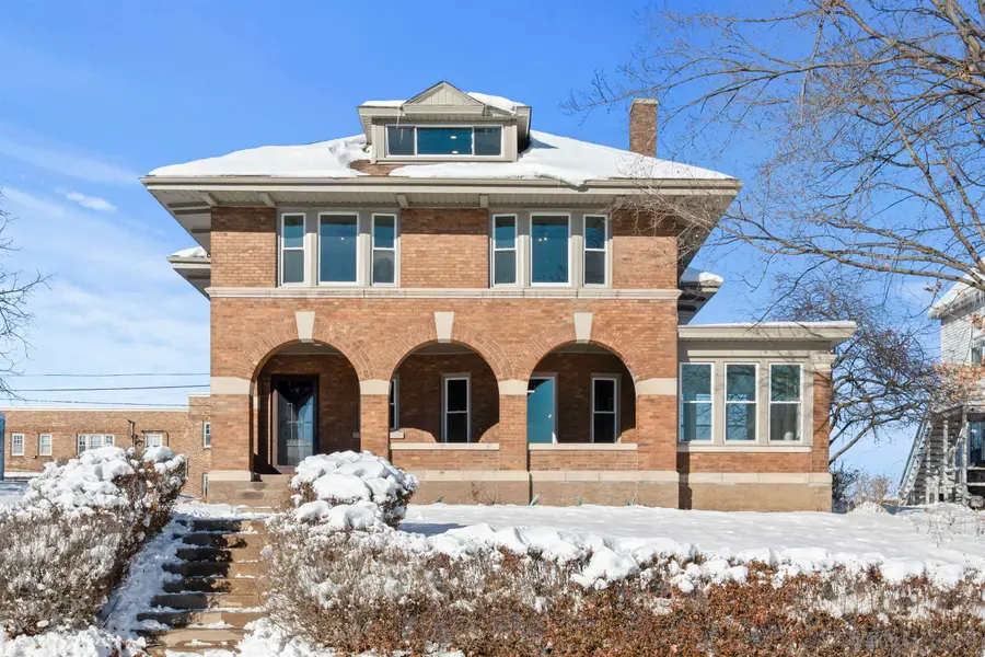 583 Fenelon Place, Dubuque, IA 52001 - Image #2