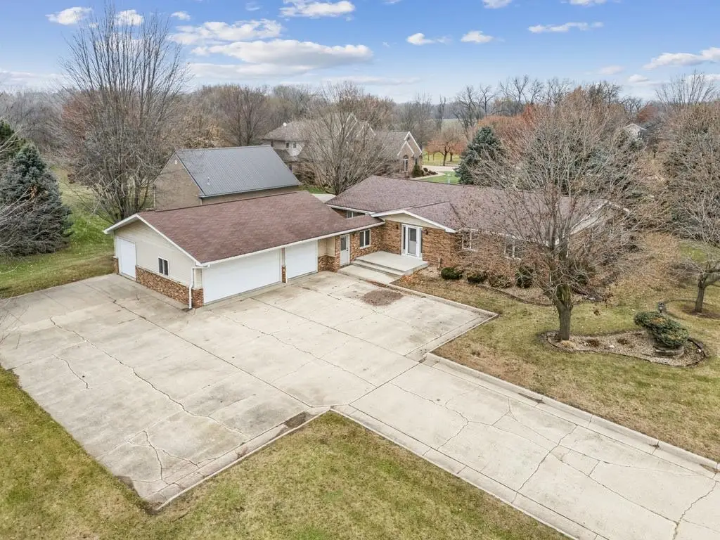 1604 5th St. SE, Dyersville, IA 52040 - Image #1