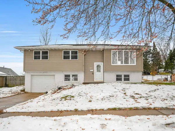 2665 Marywood Drive, Dubuque, IA 52001