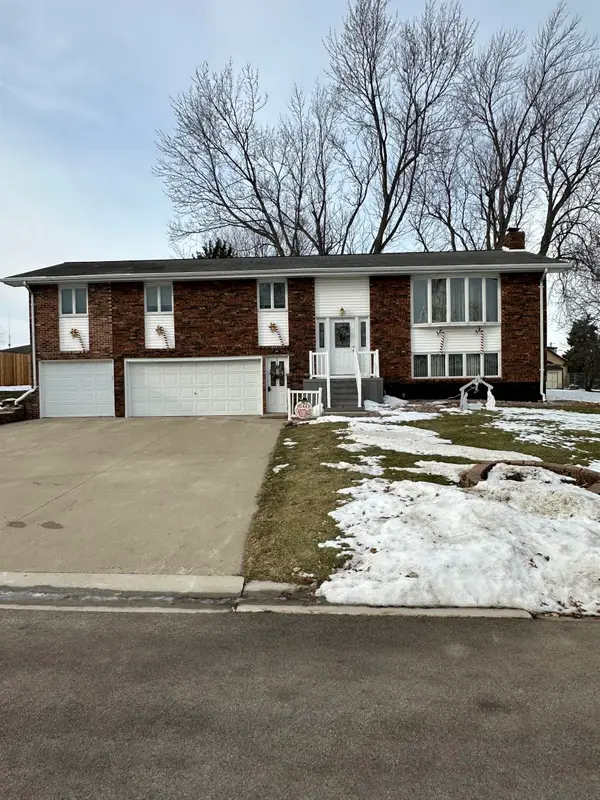 951 Parkview Drive, Holy Cross, IA 52053