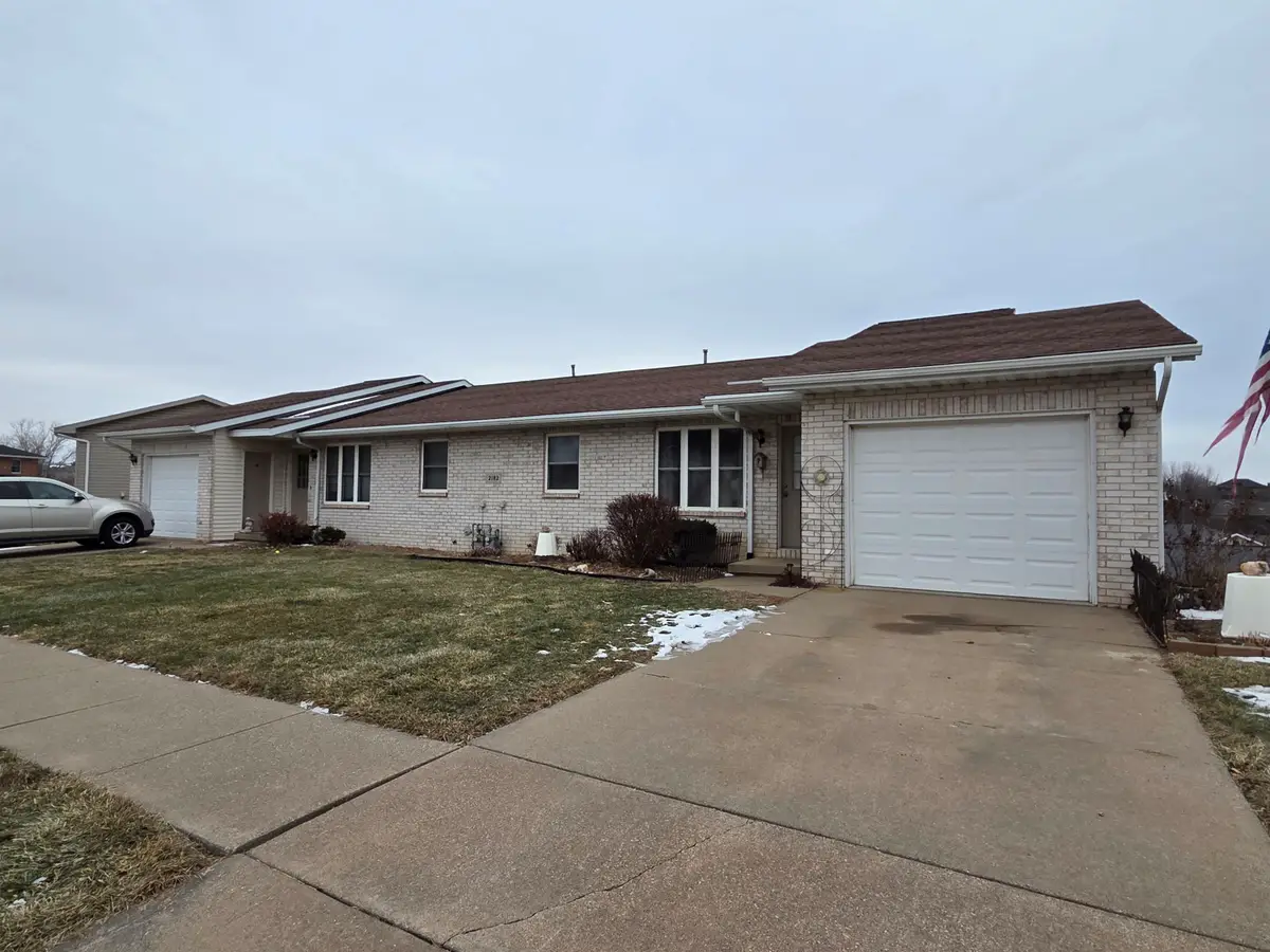 2182 Sunnyslope Drive, Dubuque, IA 52002 - Image #1