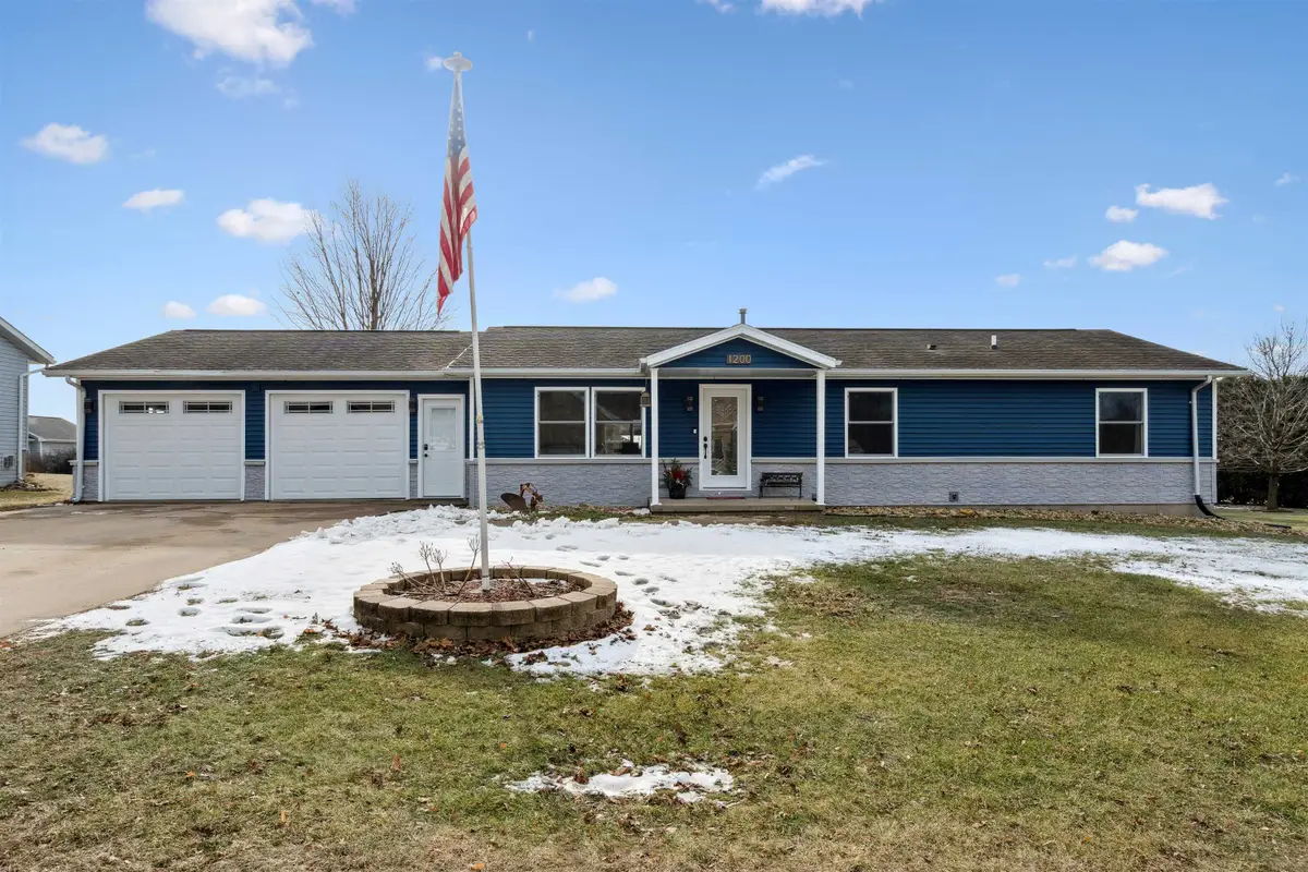 1200 SE 5th Avenue, Cascade, IA 52033 - Image #1