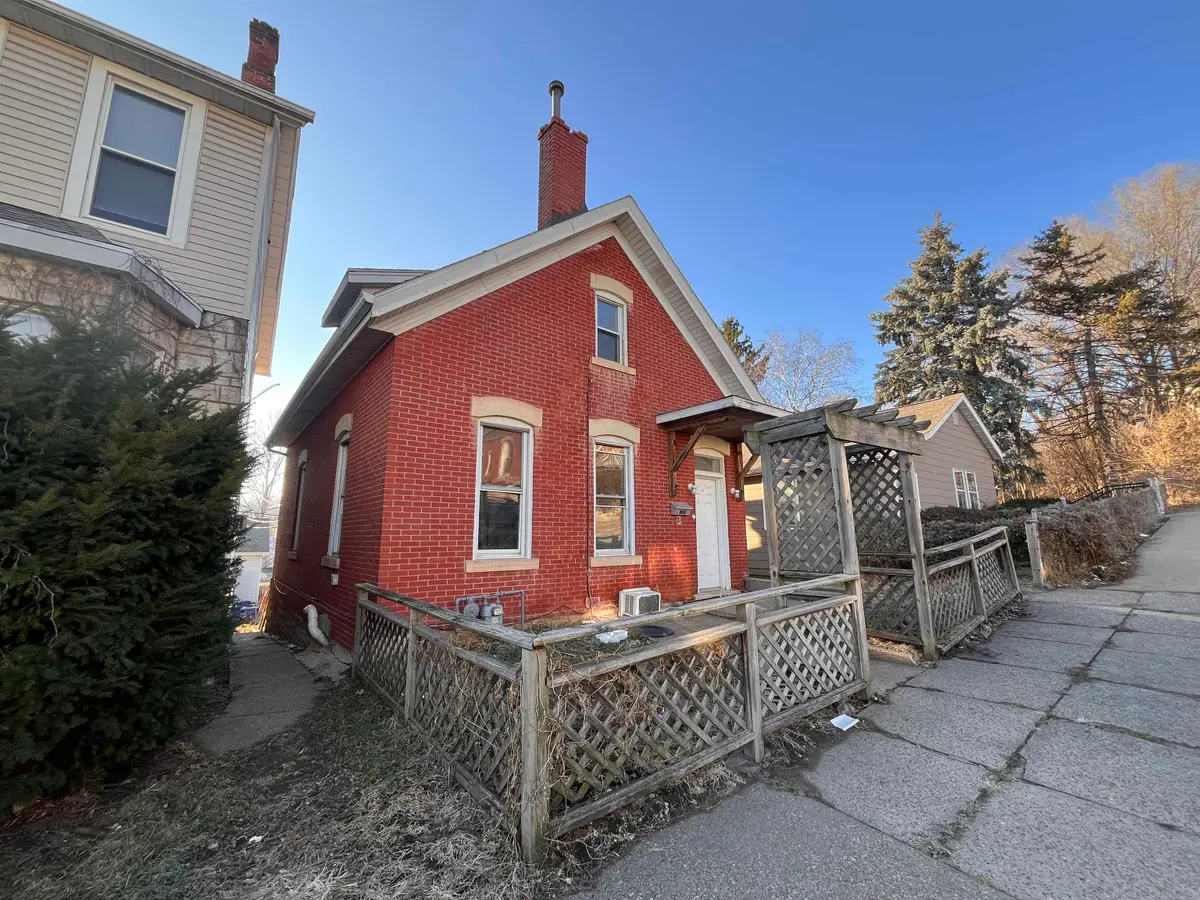 2415 Queen Street, Dubuque, IA 52001 - Image #1