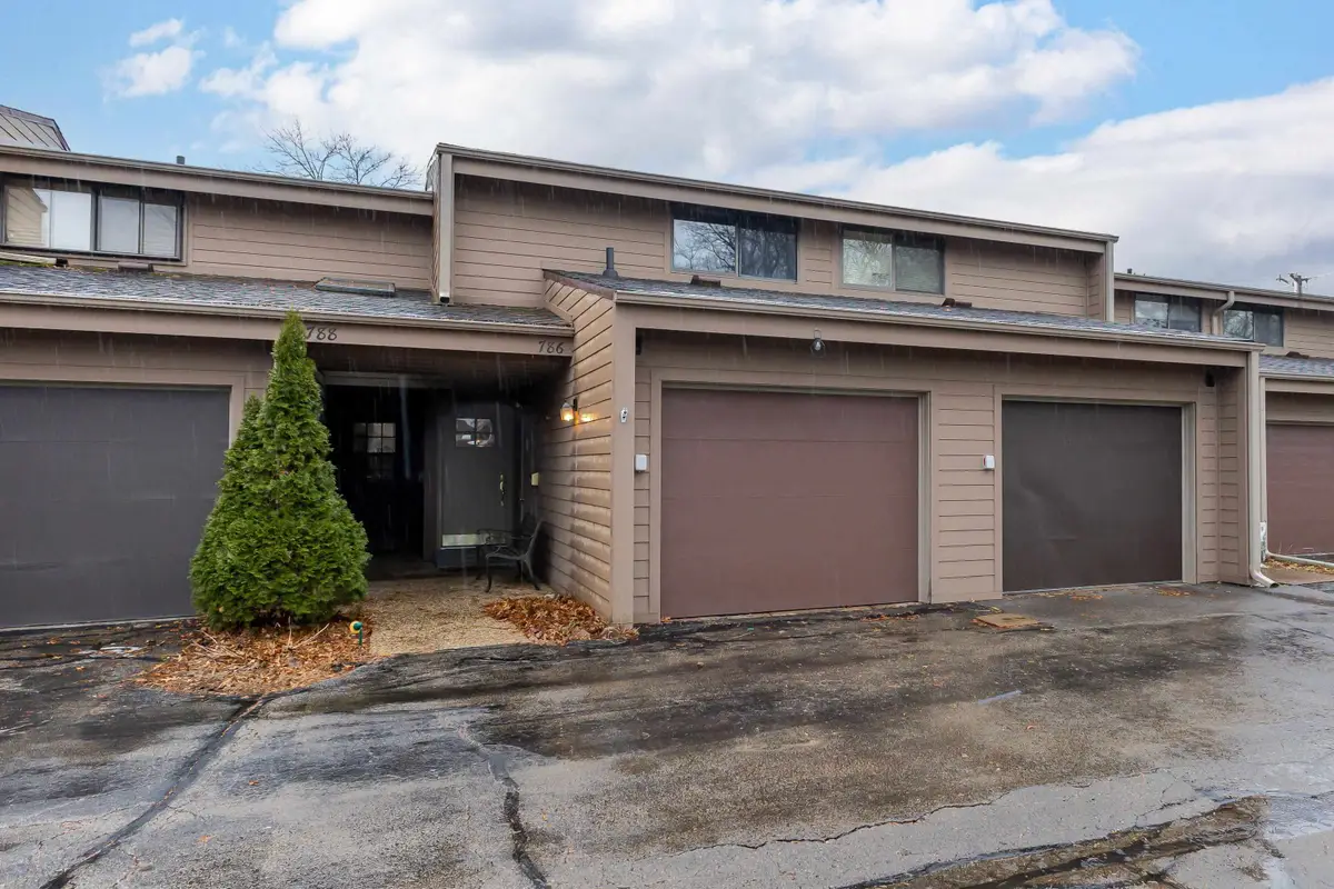 786 Stone Ridge Place, Dubuque, IA 52001 - Image #1