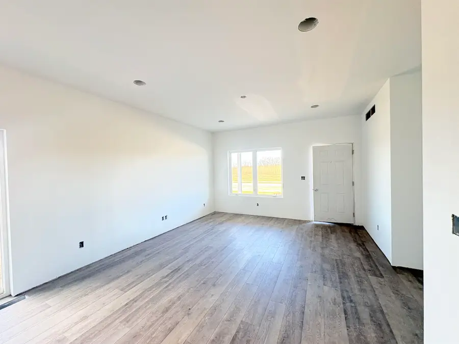 2484 Tiffany Court, Dubuque, IA 52001 - Image #2