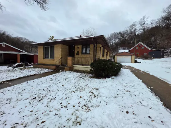 610 Kurt Court, Dubuque, IA 52001