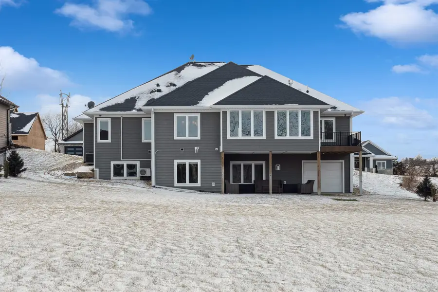 2195 Creek Wood Drive, Dubuque, IA 52003 - Image #3