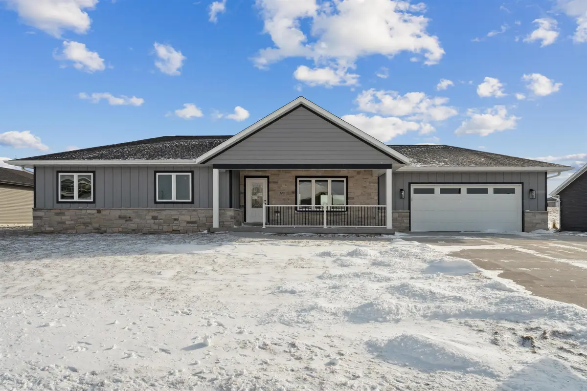 145 SE Mulberry Drive, Cascade, IA 52033 - Image #1