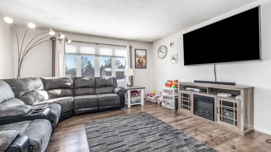 3163 Killarney Court, Dubuque, IA 52001 - Image #3