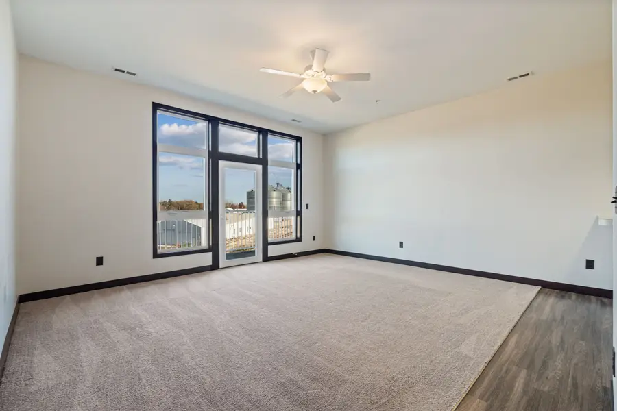 120 Twin Steeples Circle NE #215, Dyersville, IA 52040 - Image #3