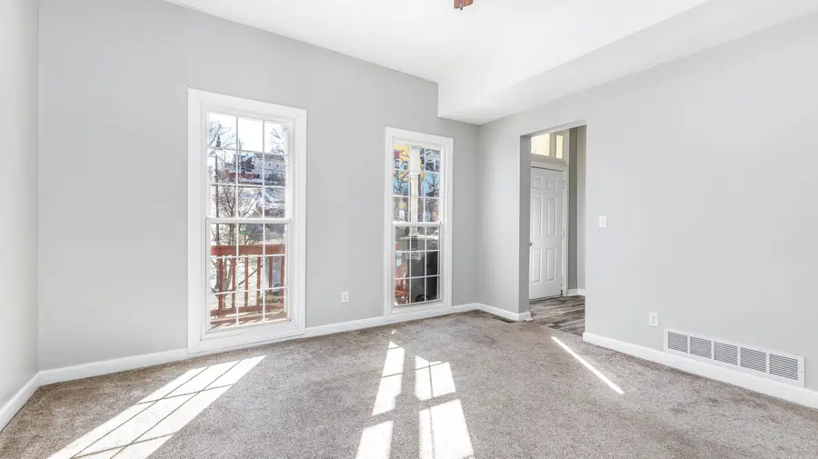 517 Loras Boulevard, Dubuque, IA 52001 - Image #2