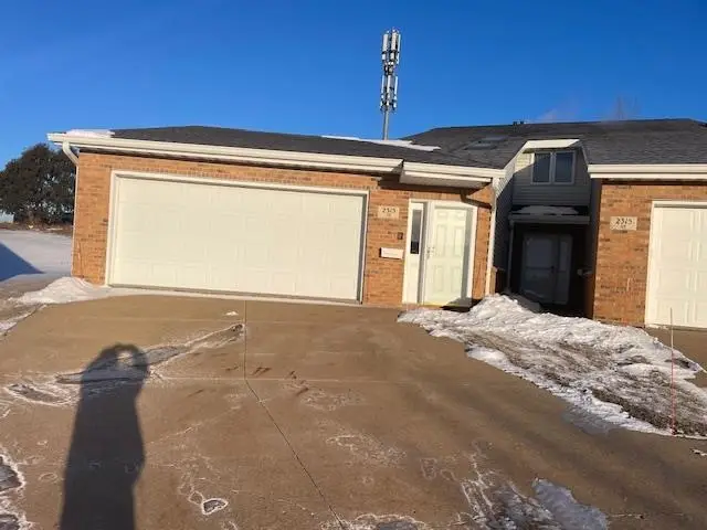 2315 Pasadena Drive, Dubuque, IA 52001 - Image #1