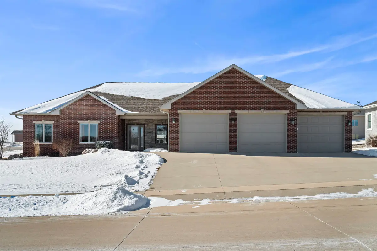 1132 SE 18th Street, Dyersville, IA 52040 - Image #1