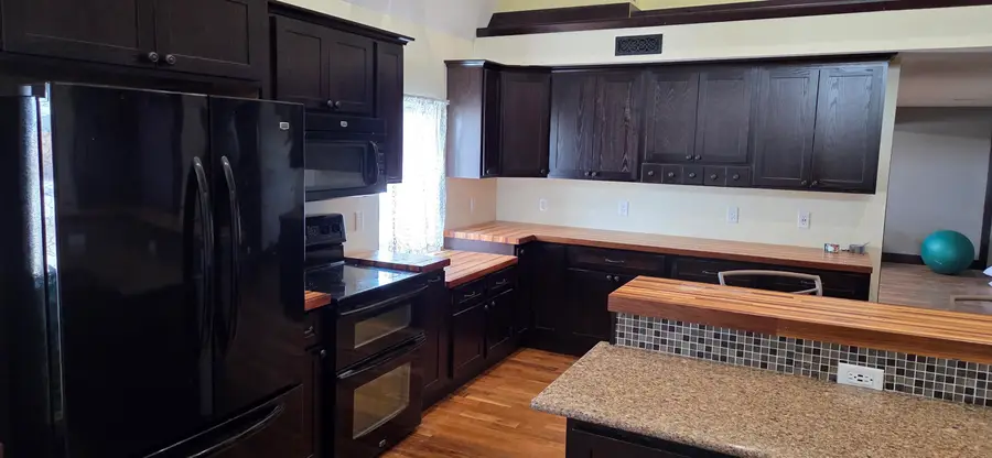 36648 Crystal Road, Strawberry Point, IA 52076 - Image #2