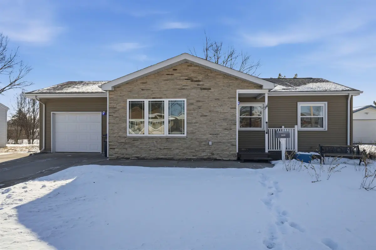 1610 Kane Street, Dubuque, IA 52001 - Image #1