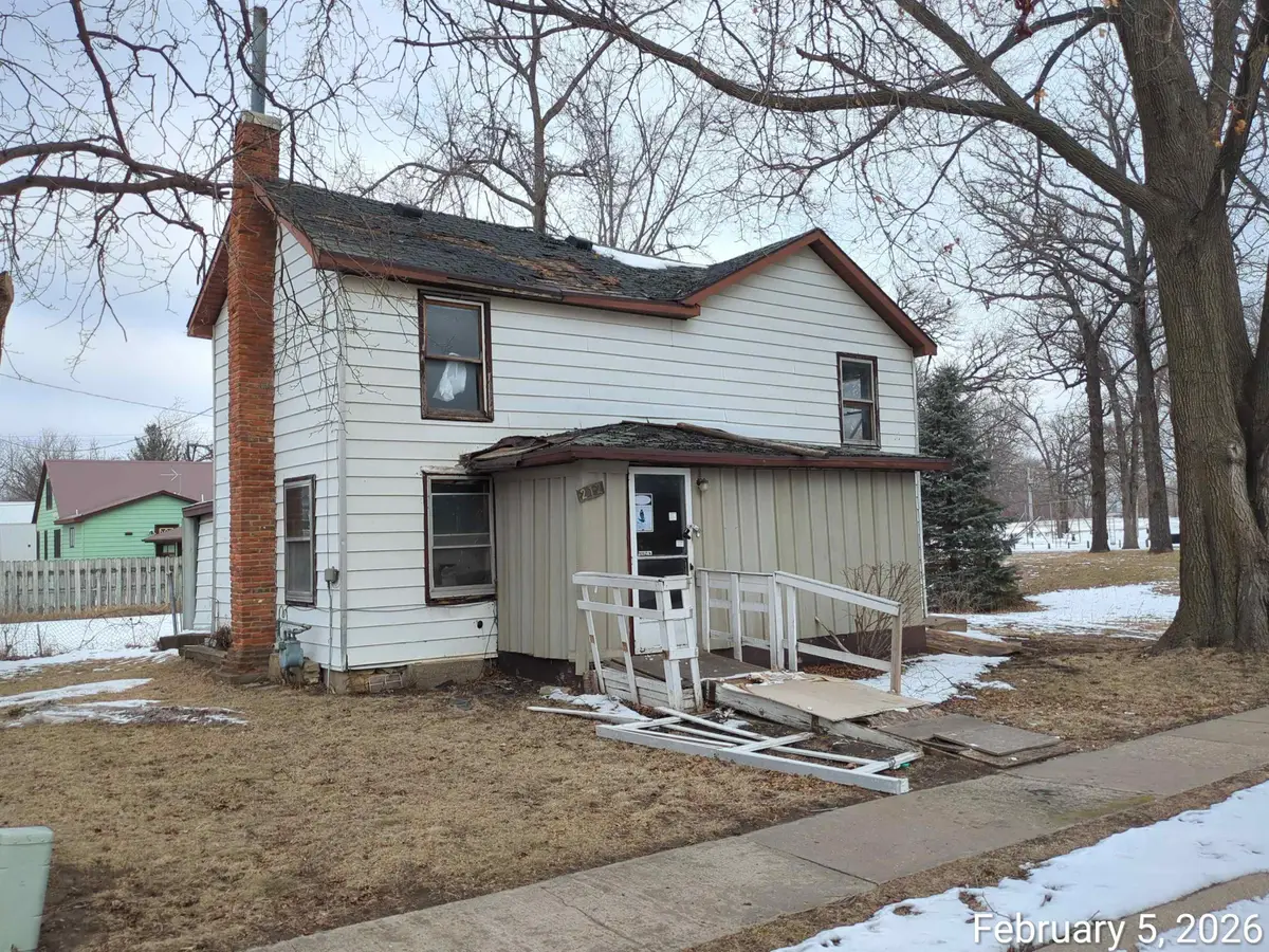 212 Park Drive, Worthington, IA 52078 - Image #1