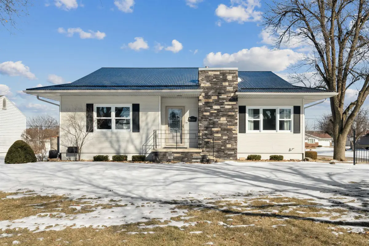 1324 2nd Ave SE, Dyersville, IA 52040 - Image #1