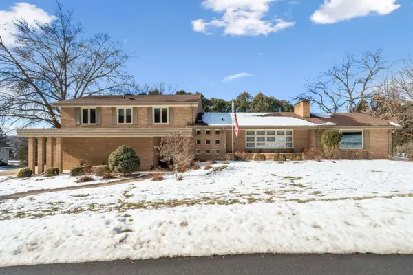 965 Indian Ridge Ridge, Dubuque, IA 52003