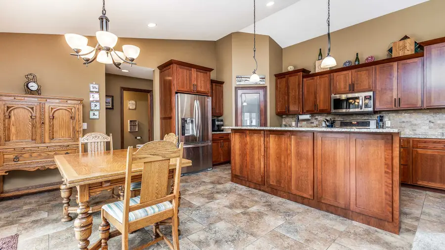 2285 Julia Drive, Dubuque, IA 52002 - #3