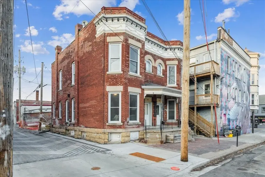 25-27 W 15th Street, Dubuque, IA 52001 - #2